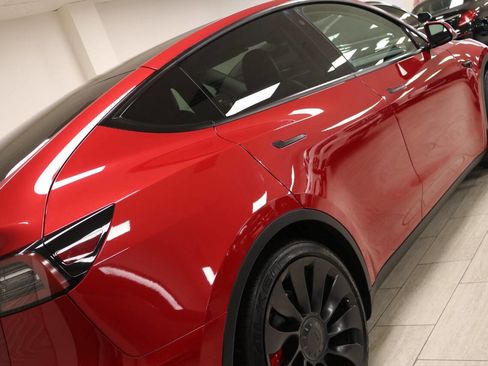Used 2023 Tesla Model Y Performance image 86
