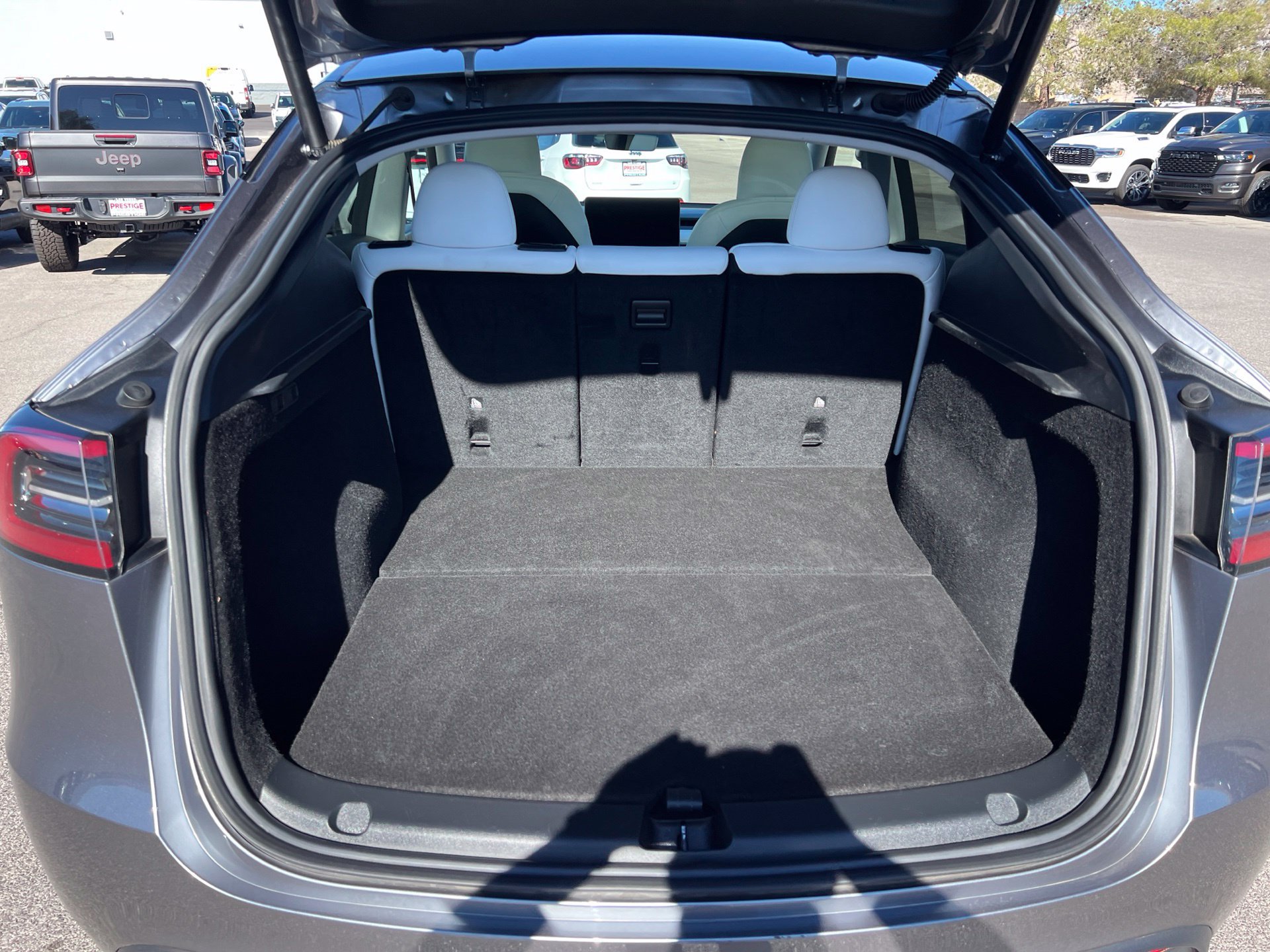 Used 2024 Tesla Model Y Long Range AWD/4WD image 15