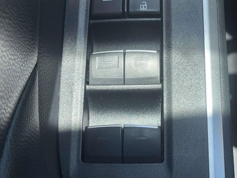 Used 2024 Toyota RAV4 XLE AWD/4WD image 28