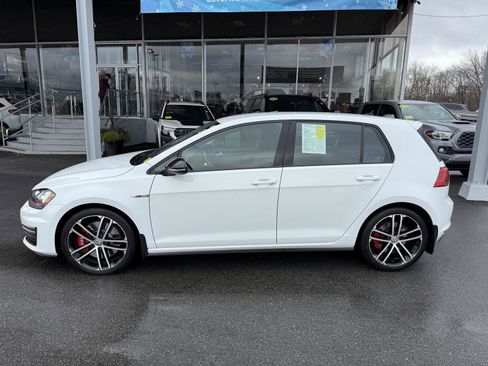 Used 2017 Volkswagen GTI Sport image 2