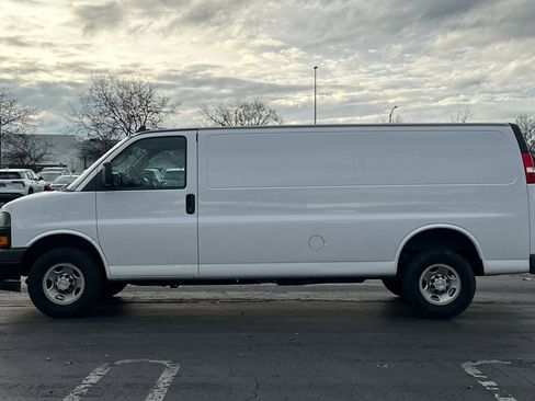 Used 2023 Chevrolet Express 2500 Extended w/ Driver Convenience Package image 15