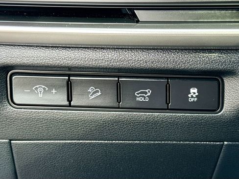 Used 2025 Kia Telluride S image 11