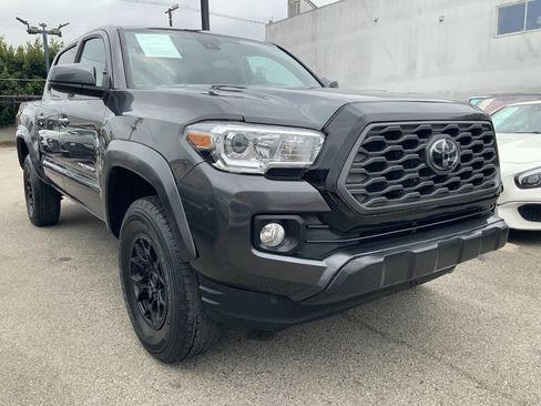 Used 2021 Toyota Tacoma SR5 RWD image 6