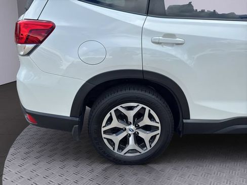 Used 2019 Subaru Forester Premium AWD/4WD image 27