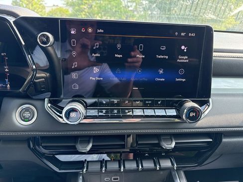 Used 2023 Chevrolet Colorado LT w/ LT Convenience Package II AWD/4WD image 7