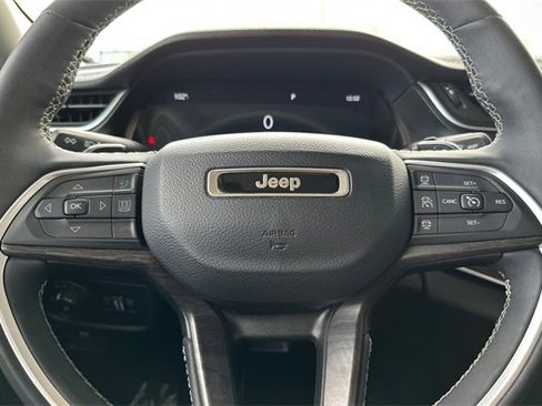 Certified 2023 Jeep Grand Cherokee L Limited image 24