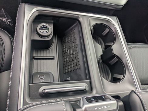 New 2025 Ford Expedition Max Platinum w/ Driver's Package image 20