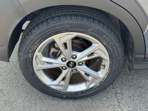 Used 2023 Hyundai Kona SEL image 12