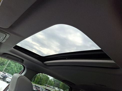Used 2018 Honda CR-V Touring image 14