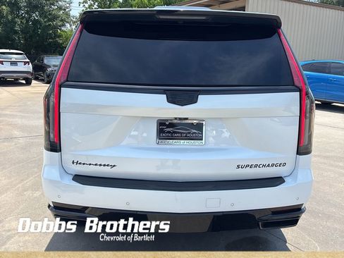 Used 2023 Cadillac Escalade Sport w/ LPO, ONYX Package AWD/4WD image 5