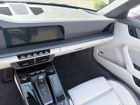 Used 2025 Porsche 911 Carrera RWD image 8