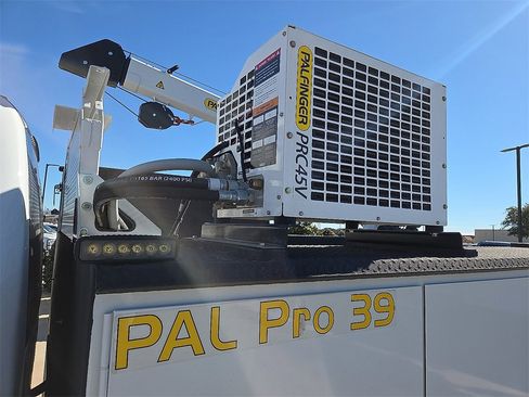 New 2024 Ford F550 4x4 SuperCab Super Duty image 10