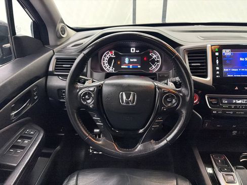 Used 2016 Honda Pilot Touring image 27
