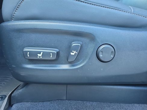 Used 2022 Lexus GX 460 w/ Accessory Package AWD/4WD image 12