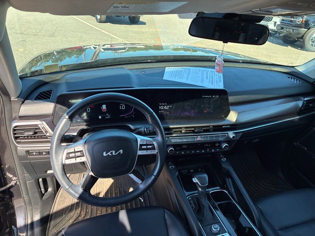 Used 2025 Kia Telluride S FWD image 10