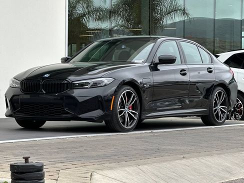 Used 2023 BMW 330e w/ M Sport Package RWD image 7