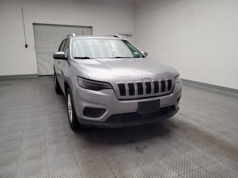 Used 2021 Jeep Cherokee Latitude FWD image 14