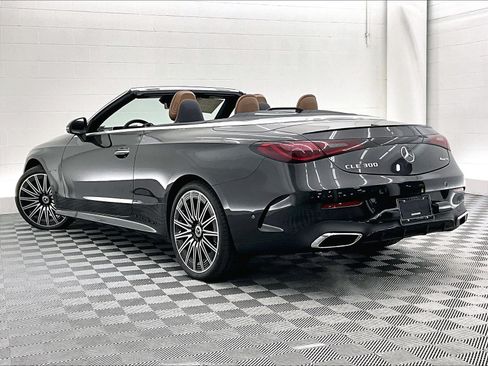 Used 2026 Mercedes-Benz CLE 300 4MATIC Cabriolet image 2