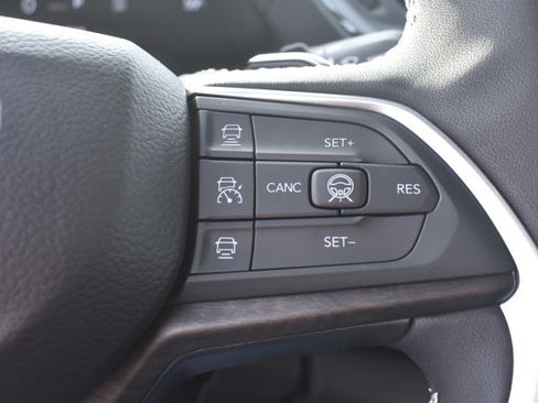 New 2026 Jeep Grand Cherokee L 4WD image 23