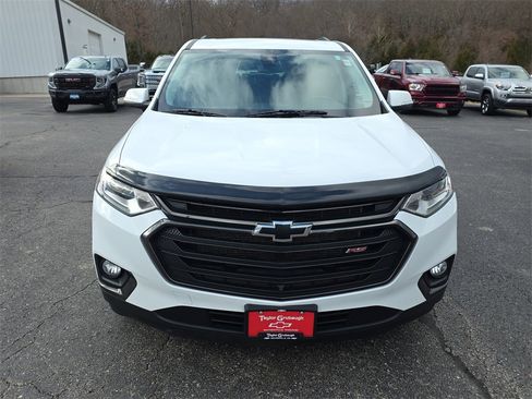 Used 2021 Chevrolet Traverse RS image 3