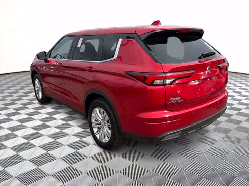 Used 2024 Mitsubishi Outlander ES AWD/4WD image 3