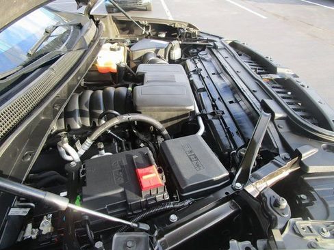 Used 2021 Chevrolet Silverado 1500 LTZ w/ Technology Package AWD/4WD image 10