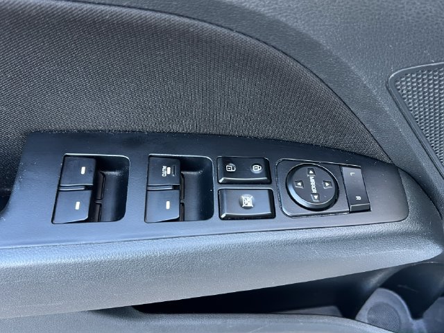 Used 2020 Hyundai Elantra Value Edition w/ Cargo Package (C1) FWD image 26