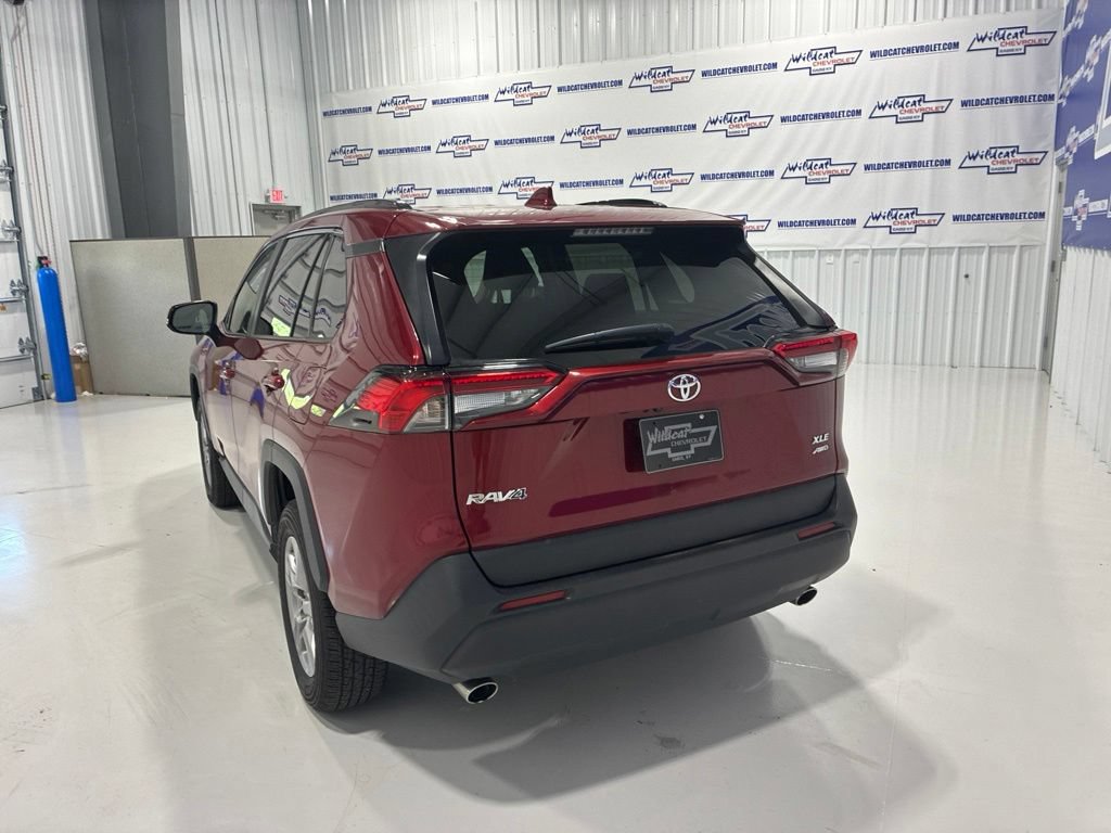 Used 2025 Toyota RAV4 XLE AWD/4WD image 4