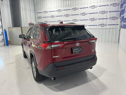Used 2025 Toyota RAV4 XLE AWD/4WD image 4