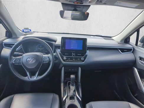 Certified 2025 Toyota Corolla Cross XLE FWD image 23