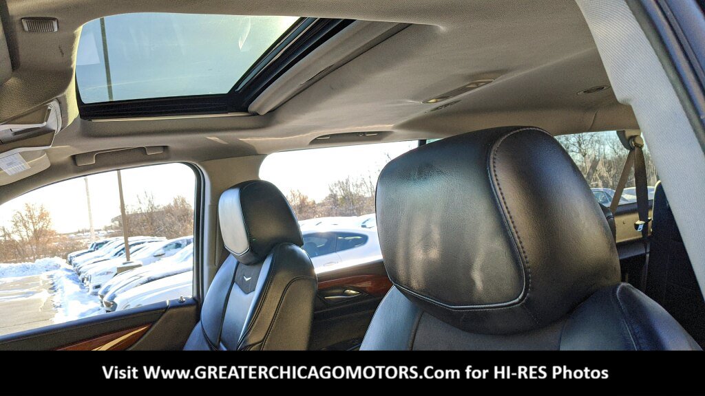 Used 2017 Cadillac Escalade ESV Luxury AWD/4WD image 27