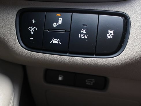 Used 2018 Kia Sorento EX w/ EX Advanced Touring Package FWD image 26