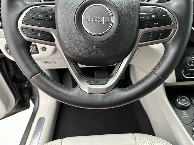 Used 2019 Jeep Cherokee Limited AWD/4WD image 14