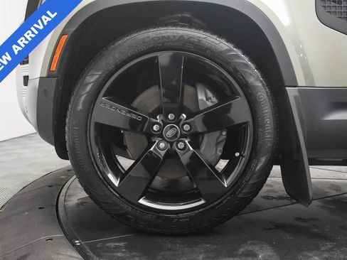 Used 2024 Land Rover Defender 110 S image 29