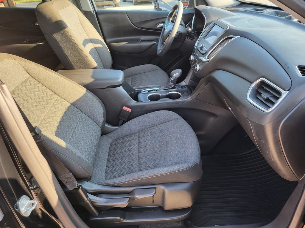 Used 2023 Chevrolet Equinox LT AWD/4WD image 18