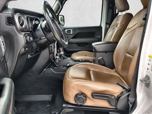 Used 2020 Jeep Gladiator Rubicon image 16