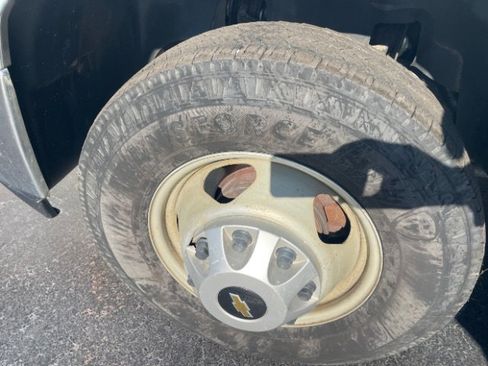 Used 2013 Chevrolet Silverado 3500 W/T image 17