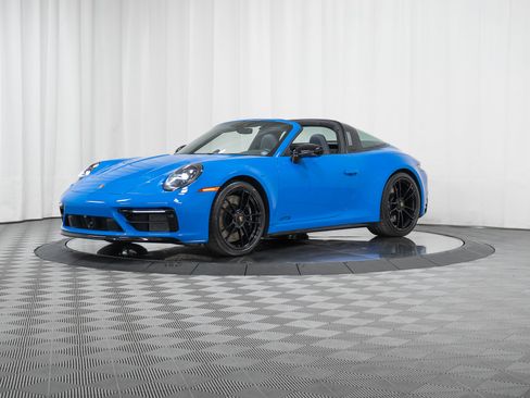 Certified 2023 Porsche 911 Targa 4 GTS w/ Premium Package AWD/4WD image 32