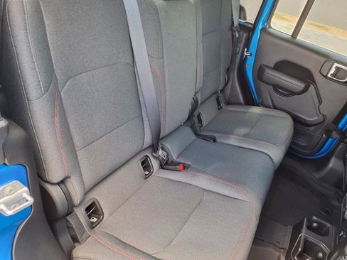 New 2025 Jeep Gladiator Rubicon image 9