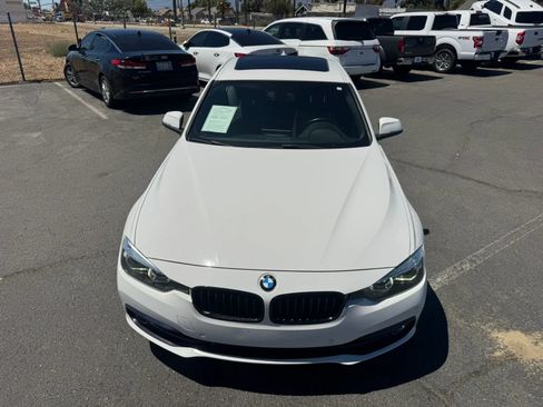 Used 2018 BMW 330i Sedan w/ Convenience Package RWD image 14