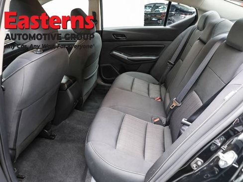 Used 2025 Nissan Altima 2.5 SV FWD image 21