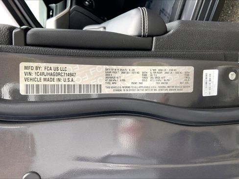 Used 2024 Jeep Grand Cherokee Altitude image 29