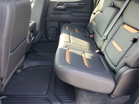 Used 2024 GMC Sierra 1500 AT4 w/ AT4 Preferred Package image 22