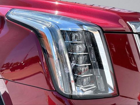 Used 2016 Cadillac Escalade Luxury AWD/4WD image 33