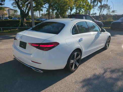 Used 2022 Mercedes-Benz C 300 Sedan image 5