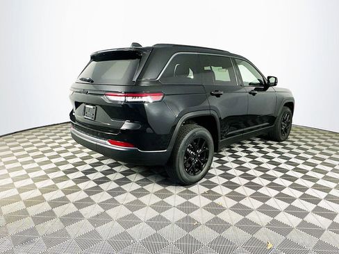 New 2026 Jeep Grand Cherokee Altitude AWD/4WD image 10