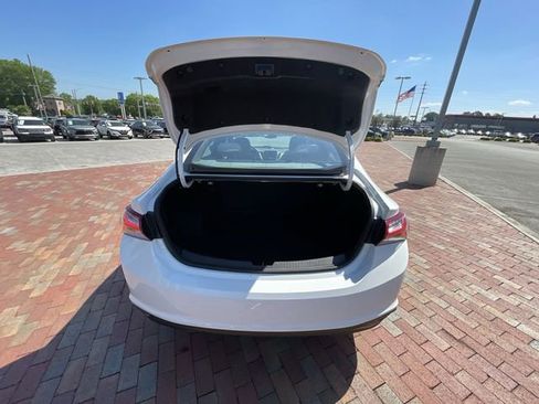 Used 2022 Chevrolet Malibu LT FWD image 31