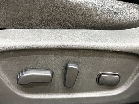 Used 2020 Nissan Rogue SL image 19