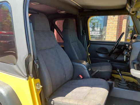 Used 2003 Jeep Wrangler X AWD/4WD image 19