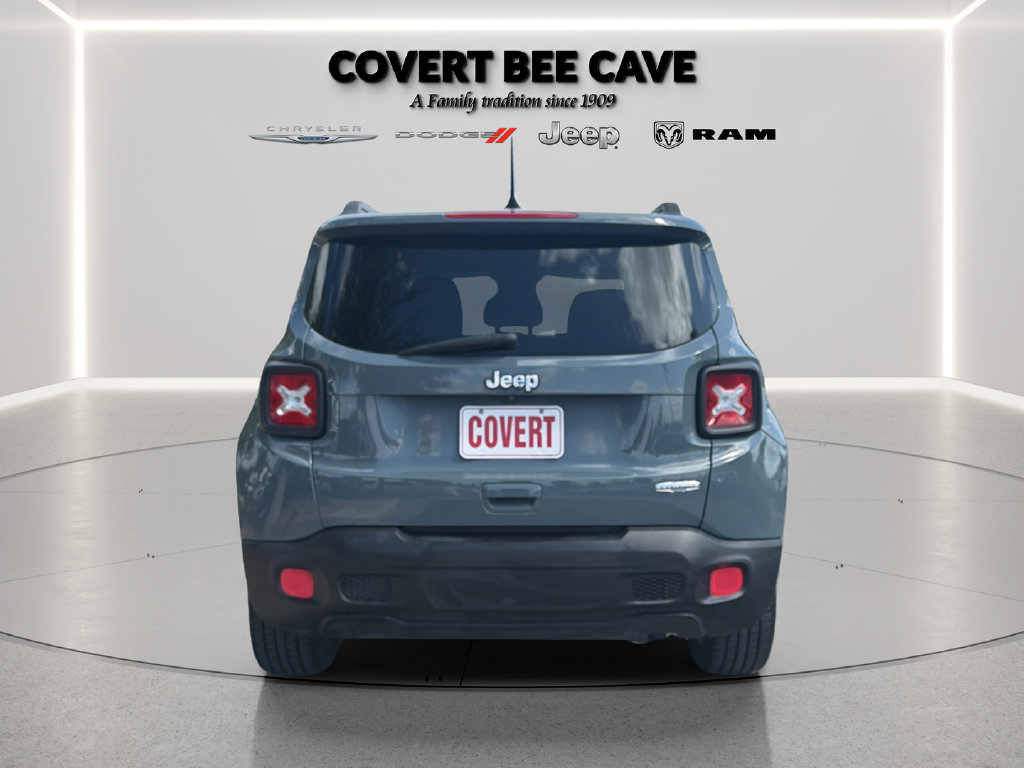 Used 2018 Jeep Renegade Latitude w/ UConnect 8.4 Nav Group FWD image 9